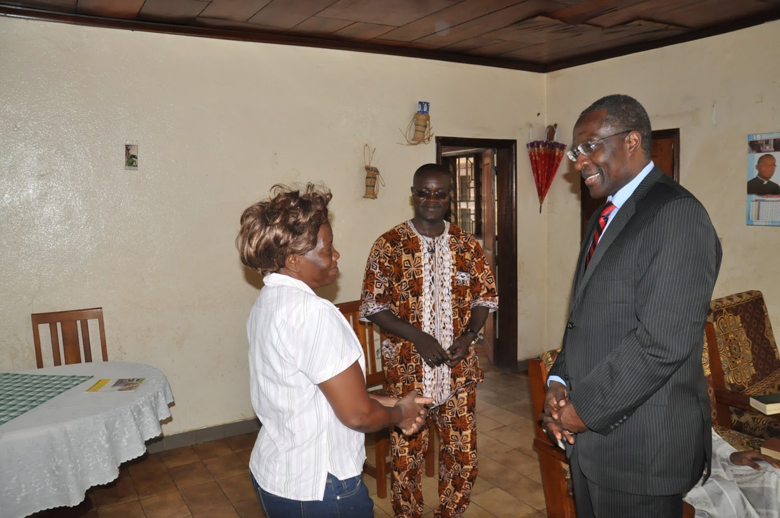 Dr. Fomunyoh donated these items at the "Fondation Nazareth"