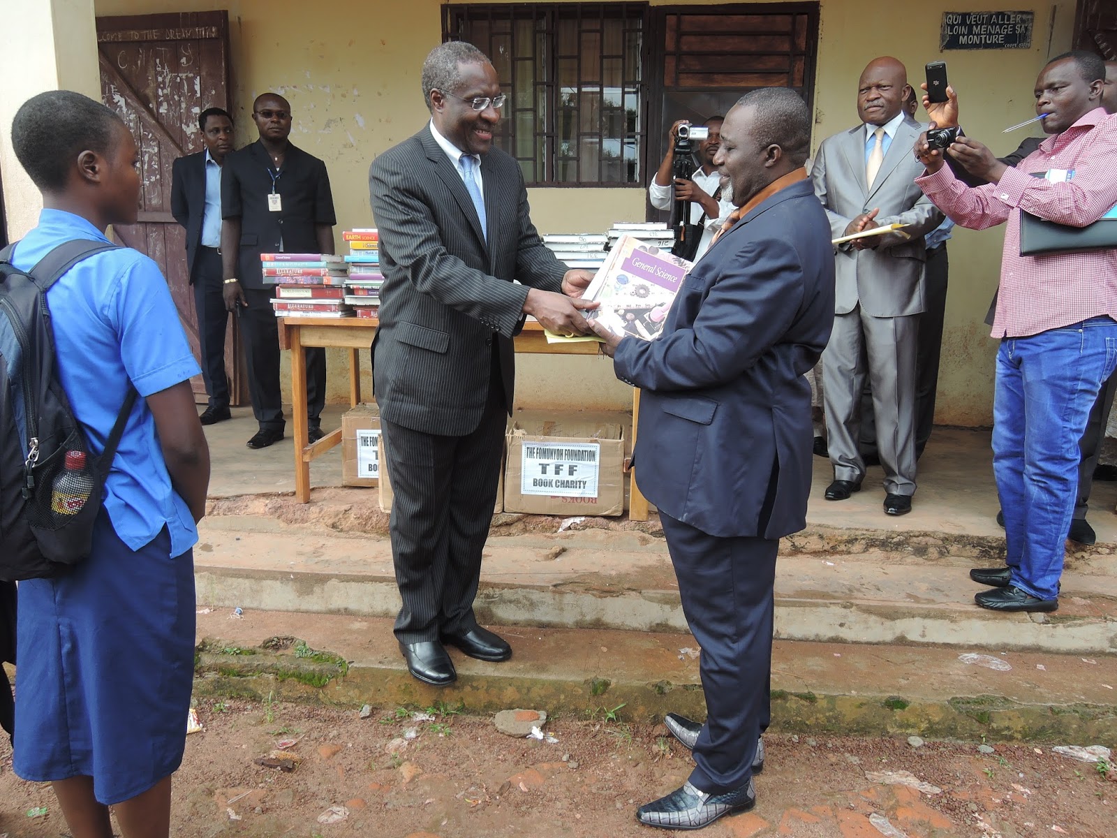 Dr. Fomunyoh donates book to Lycee Bilingue de Bertoua