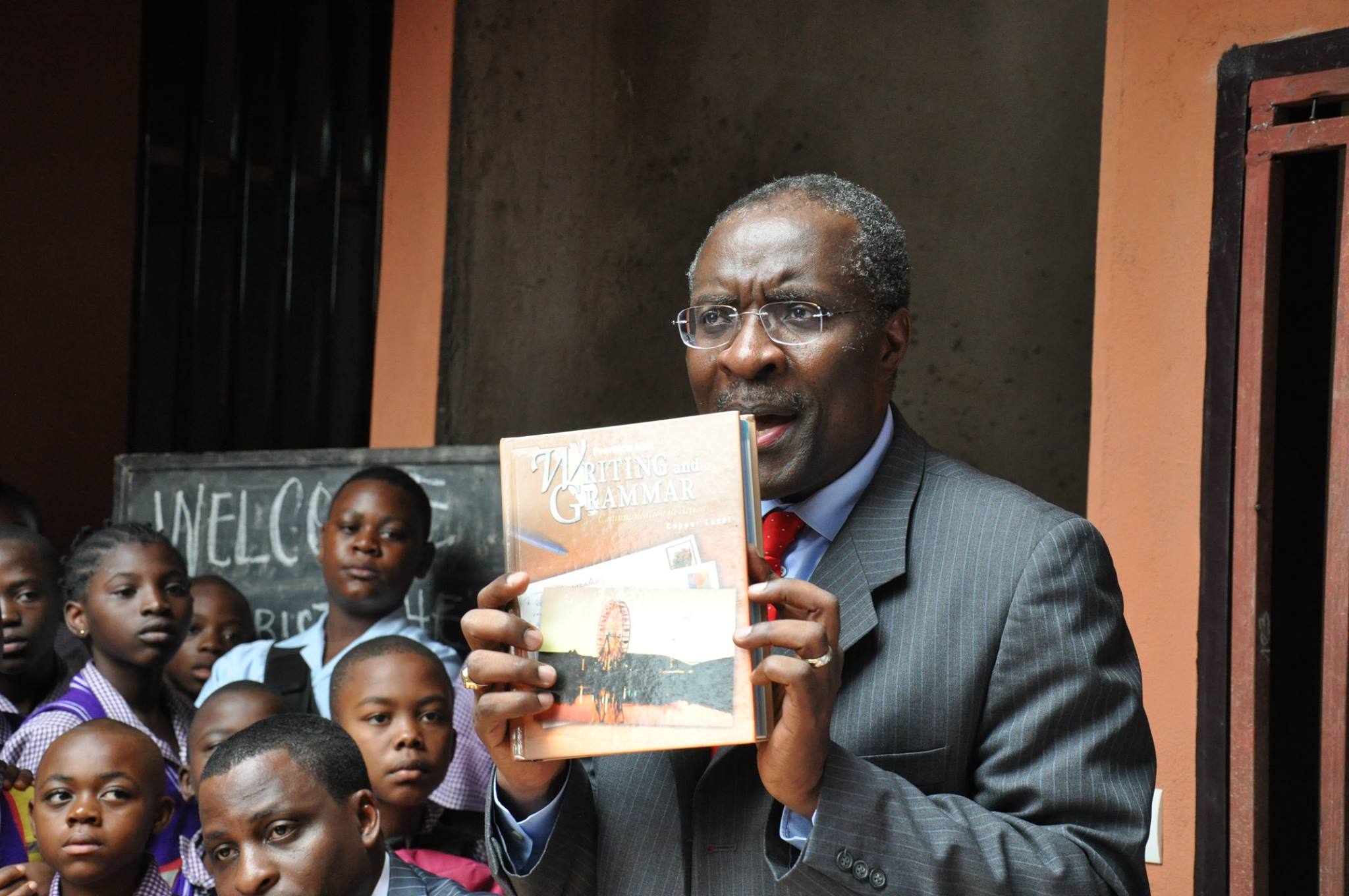 Christopher Fomunyoh visiting schools in Yaounde 3